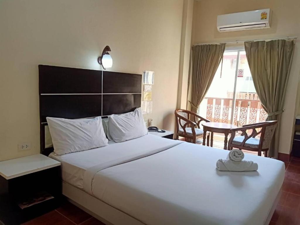 V.Hotel & Resort 핫야이 외부 사진
